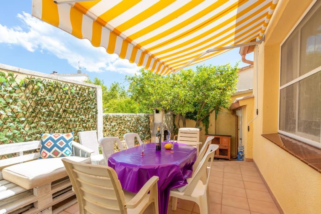 S46-Casa De Vacaciones Climatizada Con Piscina, En El Centro Junto Al Mar, Barbacoa Y Wiifi 엠푸리아브라바 외부 사진