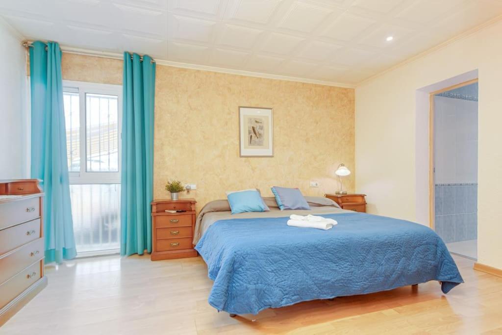 S46-Casa De Vacaciones Climatizada Con Piscina, En El Centro Junto Al Mar, Barbacoa Y Wiifi 엠푸리아브라바 외부 사진
