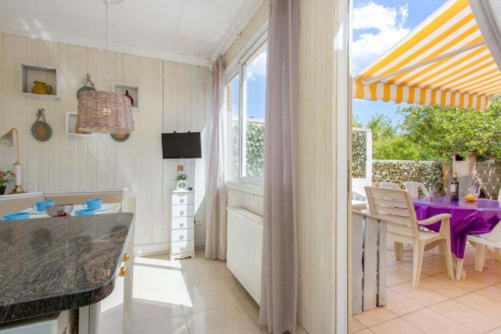 S46-Casa De Vacaciones Climatizada Con Piscina, En El Centro Junto Al Mar, Barbacoa Y Wiifi 엠푸리아브라바 외부 사진